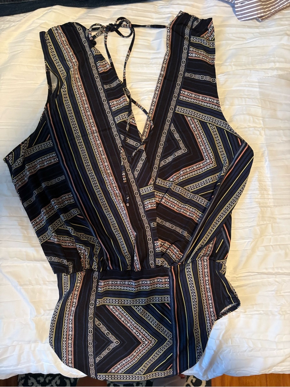BCBGeneration Black Striped Geo Print Sleeveless Bodysuit - Picture 2 of 4